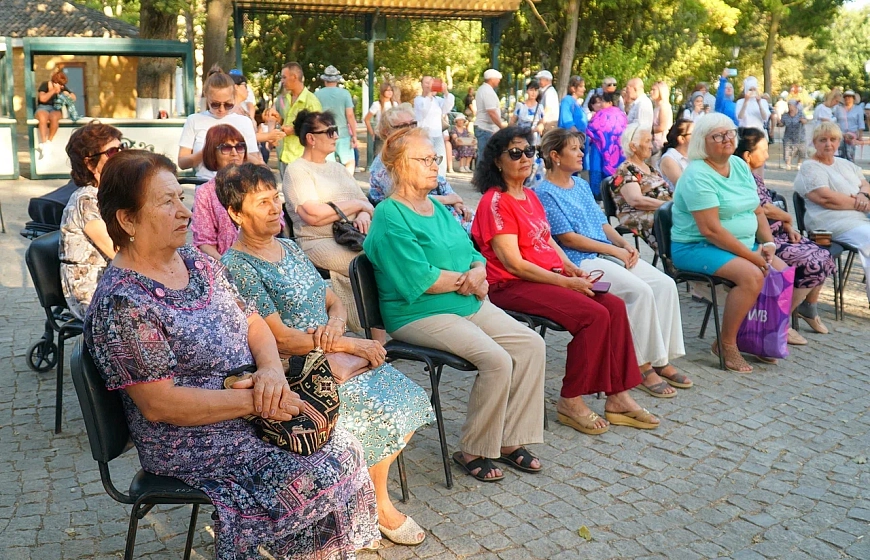 В Евпатории проходит ежегодный фестиваль «Гезлев къапусы»