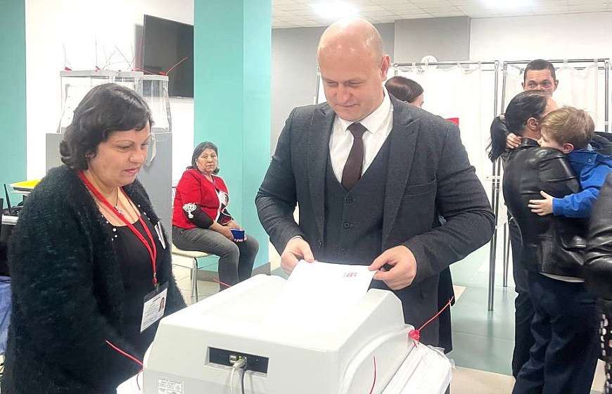 В Евпатории руководство города приняло участие в выборах Президента Российской Федерации